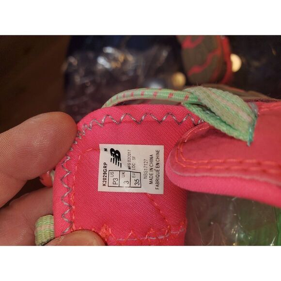 New Balance Kid's Adirondack Sandal Sport Shoe, Grey/Green/Pink, P3 M US Little - Picture 5 of 5
